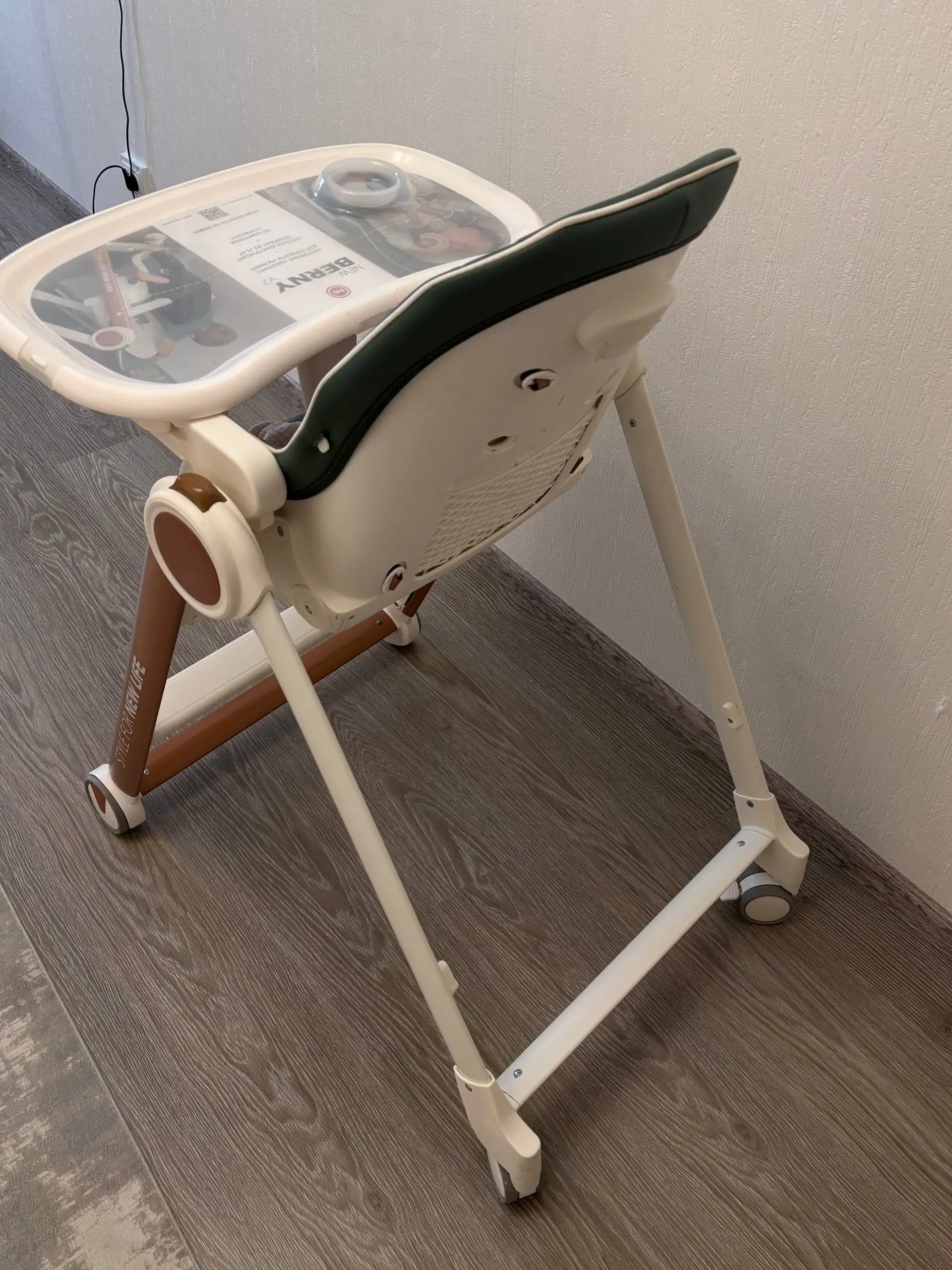 Стульчик для кормления ребенка - Стульчики для кормления (Товары для детей) в Сургут