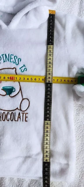 Новый белоснежный худи с вышивкой и капюшоном - Костюмы в Сургут