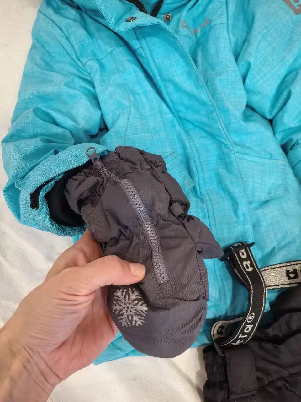 Детские зимние комплекты размер 98 с аксессуарами - Одежда (Товары для детей) в Сургут