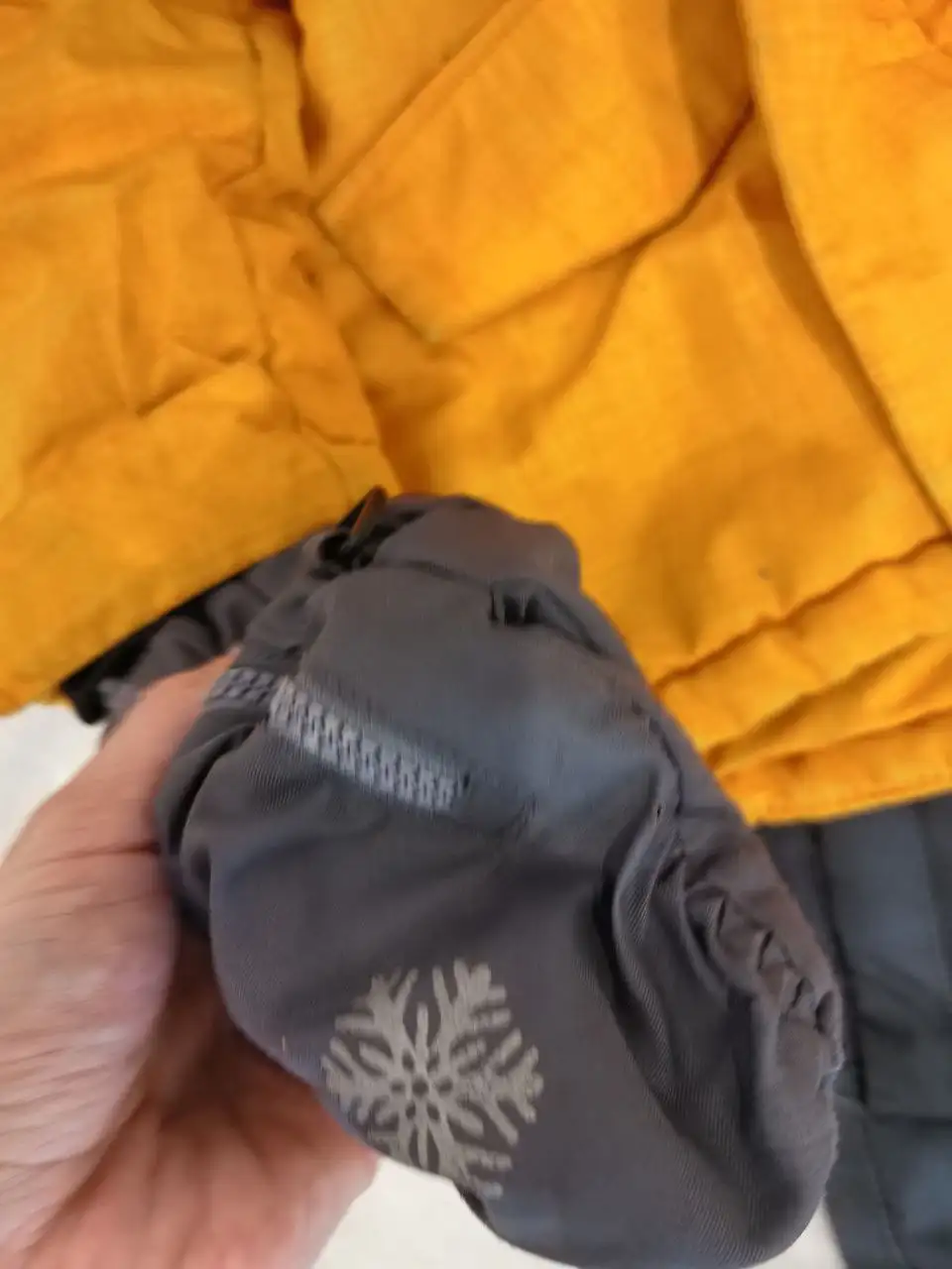 Детские зимние комплекты размер 98 с аксессуарами - Одежда (Товары для детей) в Сургут