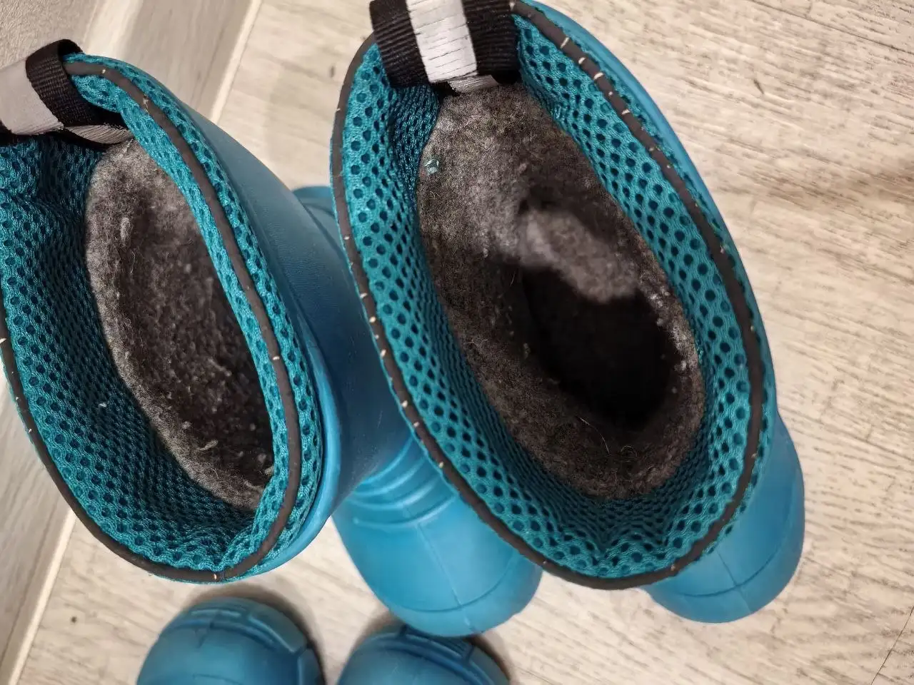Резиновые сапоги Pixel размер 26-27 бирюзовые - Детская обувь (Одежда) в Сургут