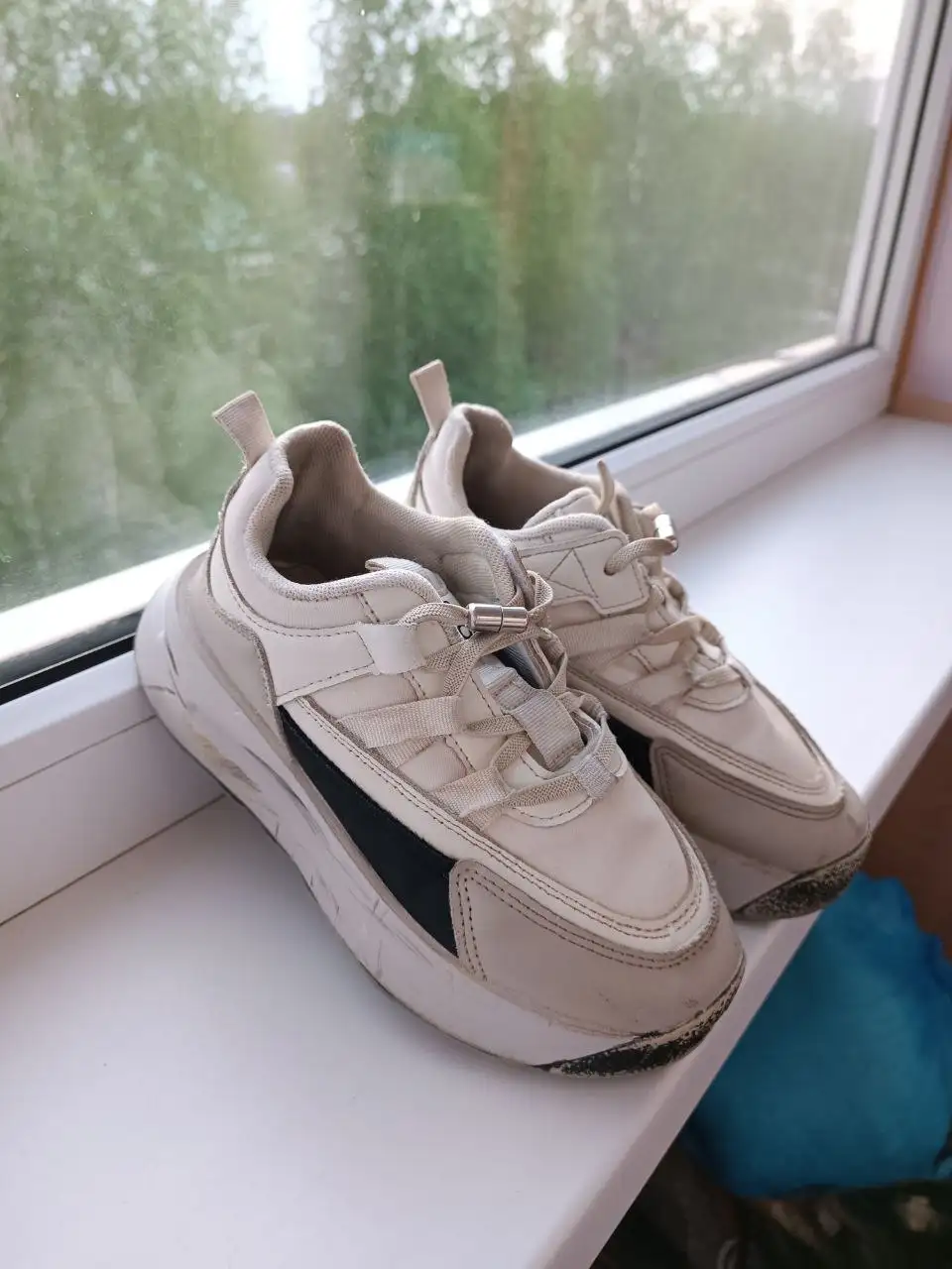 Кроссовки на девочку б/у - Детская обувь (Одежда) в Белый Яр