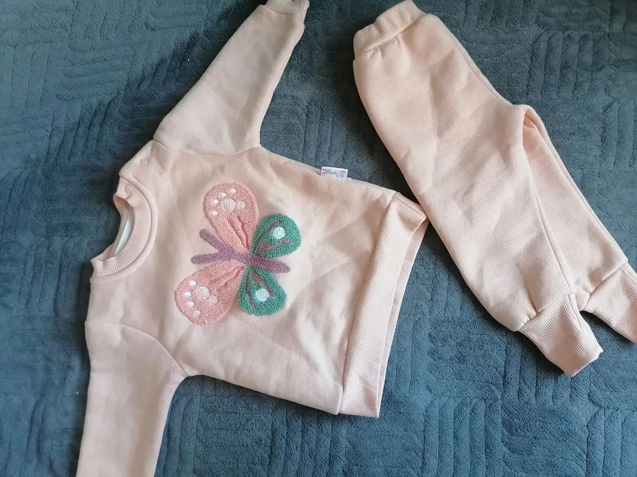 Продажа детских вещей в отличном состоянии - Товары для детей в Сургут