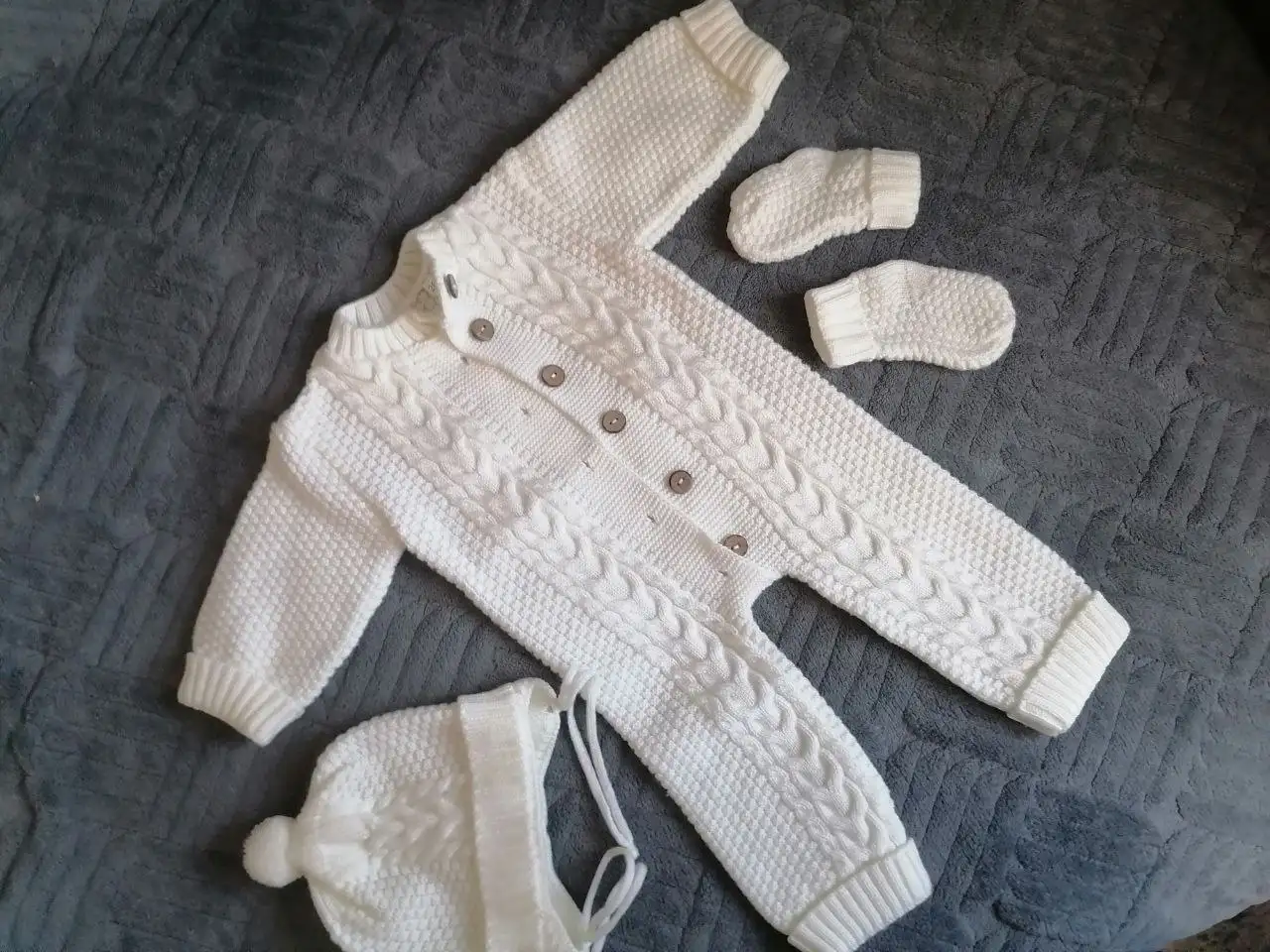 Продажа детских вещей в отличном состоянии - Товары для детей в Сургут