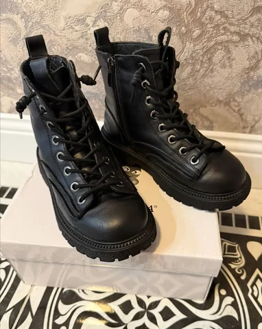 Демисезонные ботинки детские 30р натуральная кожа - Молокоотсосы в Сургут