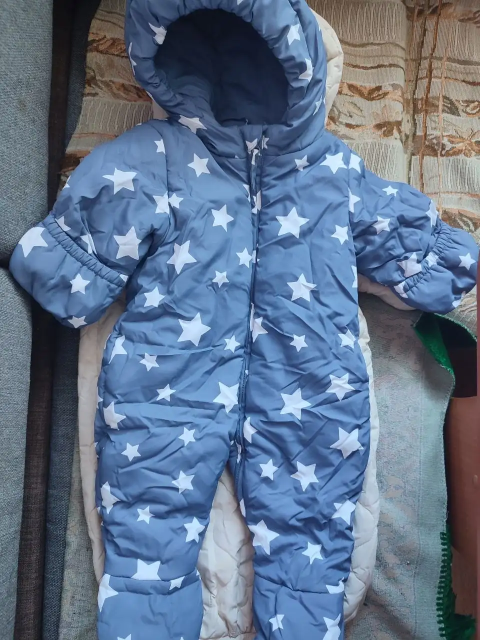 Молокоотсос и детский комбинезон - Молокоотсосы (Товары для детей) в Сургут