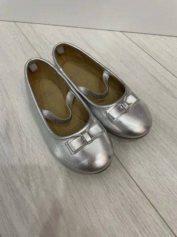 Туфли Mothercare 9 - Подгузники и детское питание в Сургут