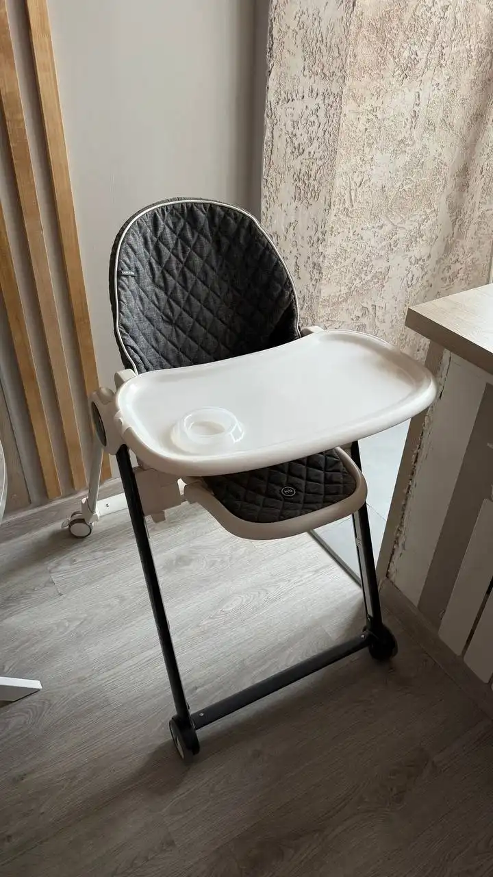 Продам стульчик для новорожденных