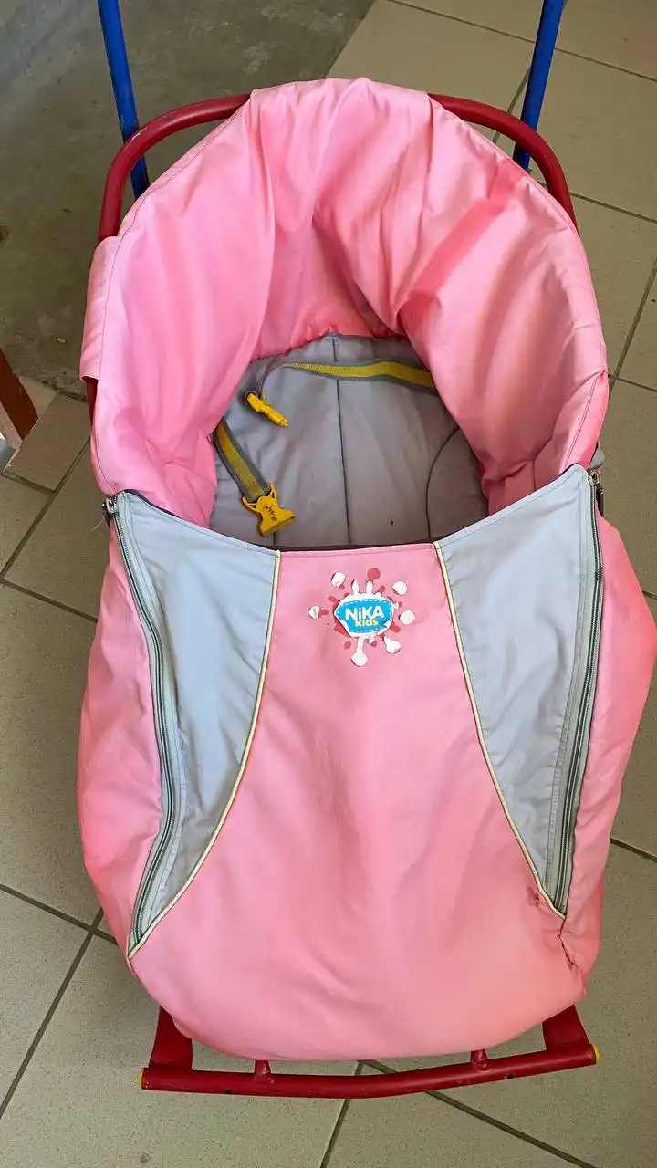 Санки детские с механизмом выдвижных колесных шасси