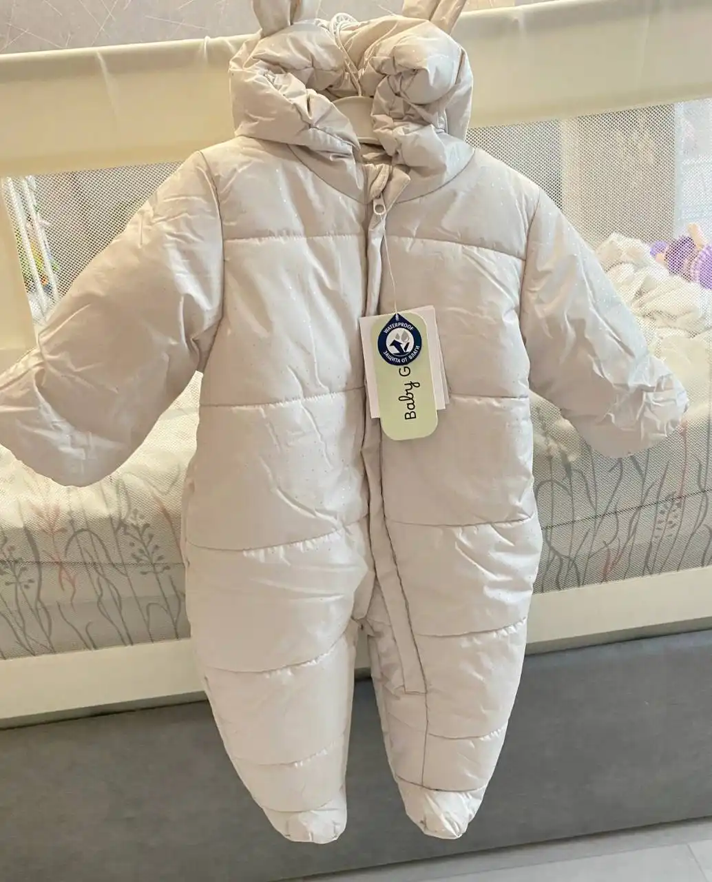 Продам новый зимний комбинезон для девочек размер 80