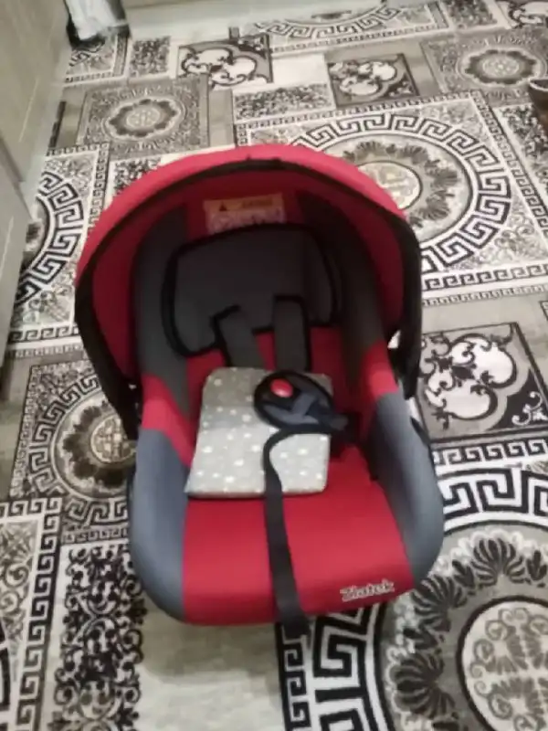 Детская одежда на барахолке в Сургуте