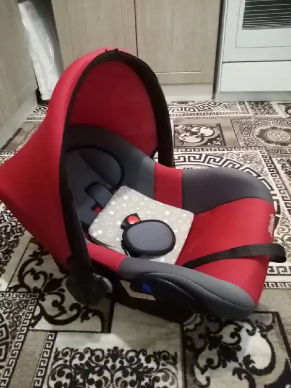 Детская одежда на барахолке в Сургуте