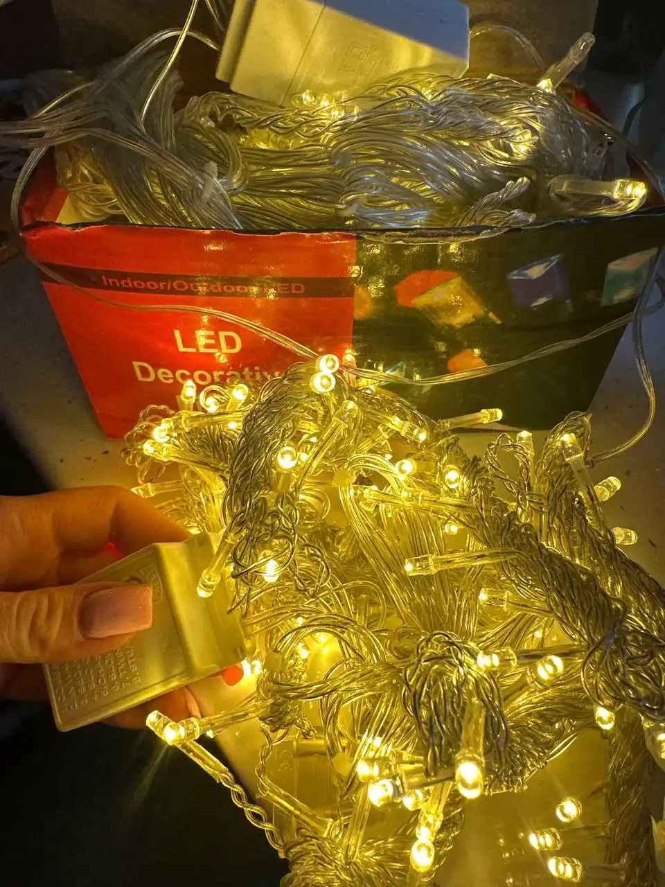 Продажа гирлянд и световых украшений