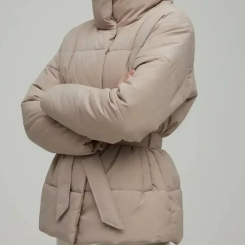 Осенняя курточка разных размеров - Зимняя одежда в Энгельс