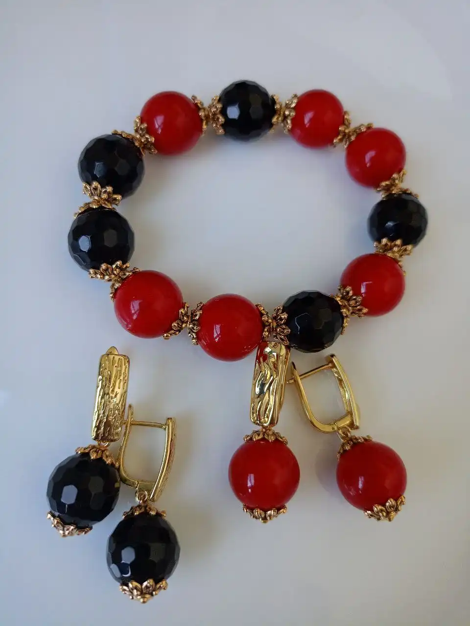 Комплект из ярких крупных бусин с имитацией коралла и агата - Бижутерия (Хобби и отдых) в Энгельс