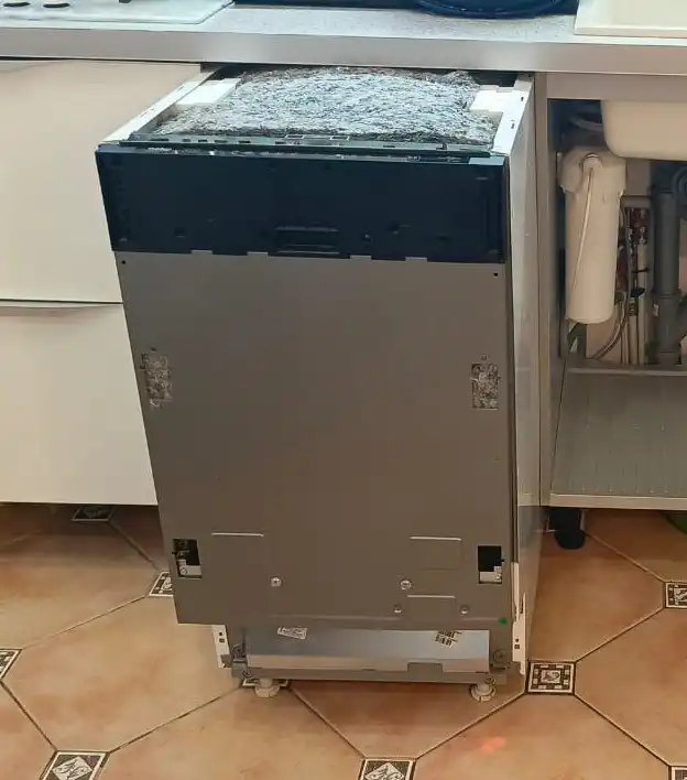 Продажа двух встраиваемых посудомоечных машин б/у - Крупная бытовая техника (Для дома и дачи) в Энгельс