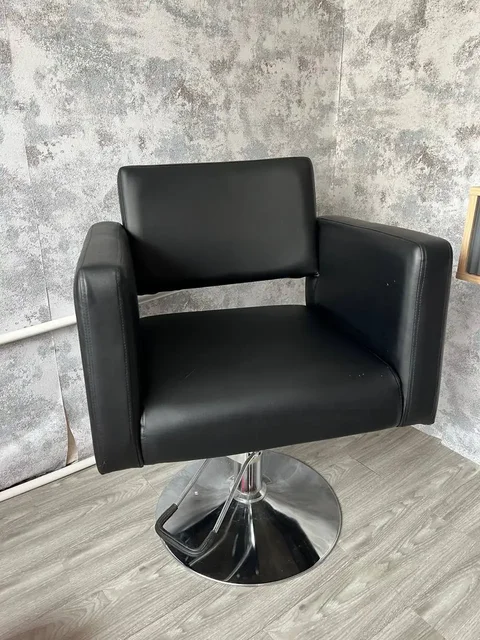 Продажа профессионального парикмахерского кресла - Барахолка в Энгельс