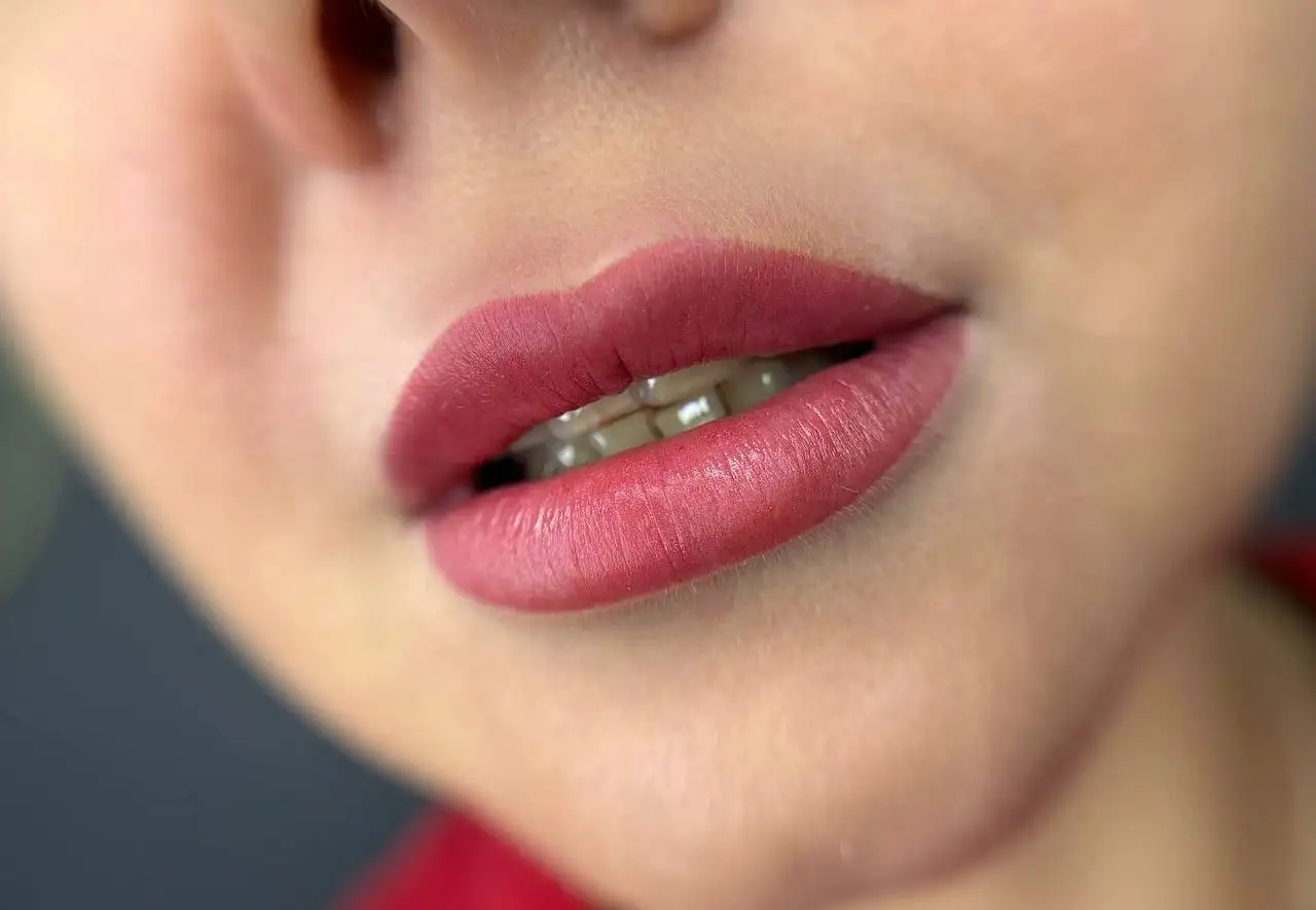 Услуги перманентного макияжа и окрашивания бровей - Перманентный макияж (Красота и здоровье) в Энгельс