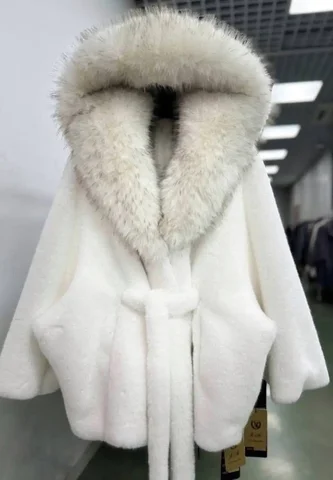 Шубка из экомеха под норку, размер оверсайз 42/50 - Одежда в Иркутск