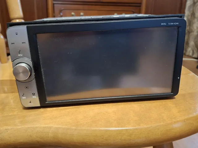 Продажа автомагнитолы б/у от Toyota Prius Alpha - частное объявление в Иркутск