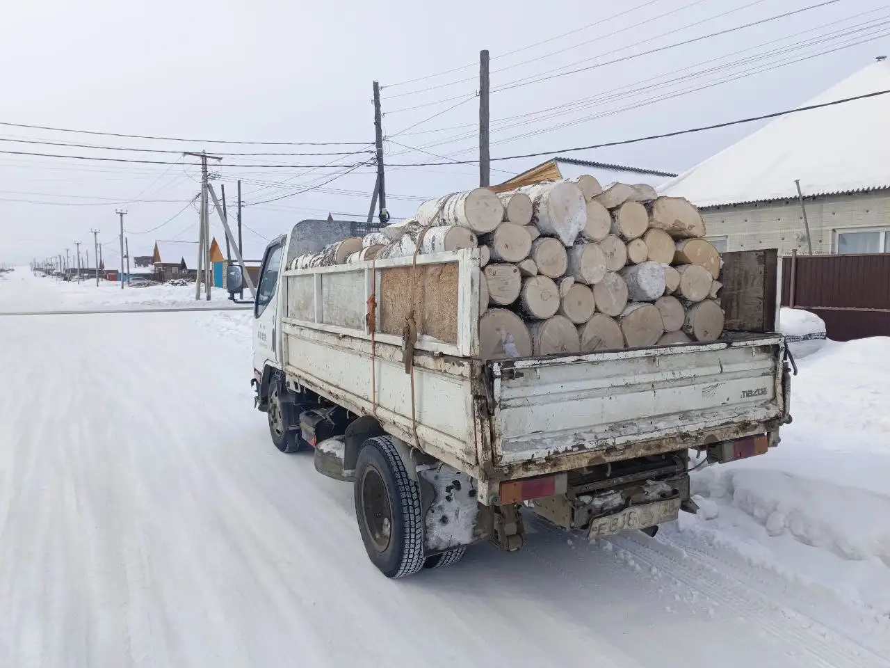 Продажа дров: береза и осина - Дрова (Для дома и дачи) в Иркутск