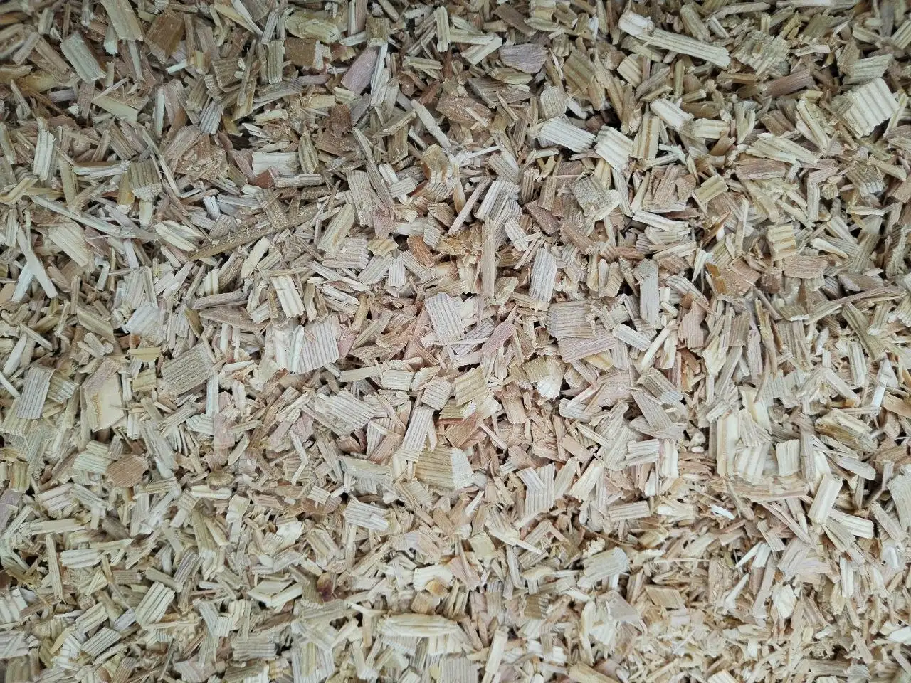 Щепа лиственницы в мешках 60л - Сад и огород (Для дома и дачи) в Иркутск