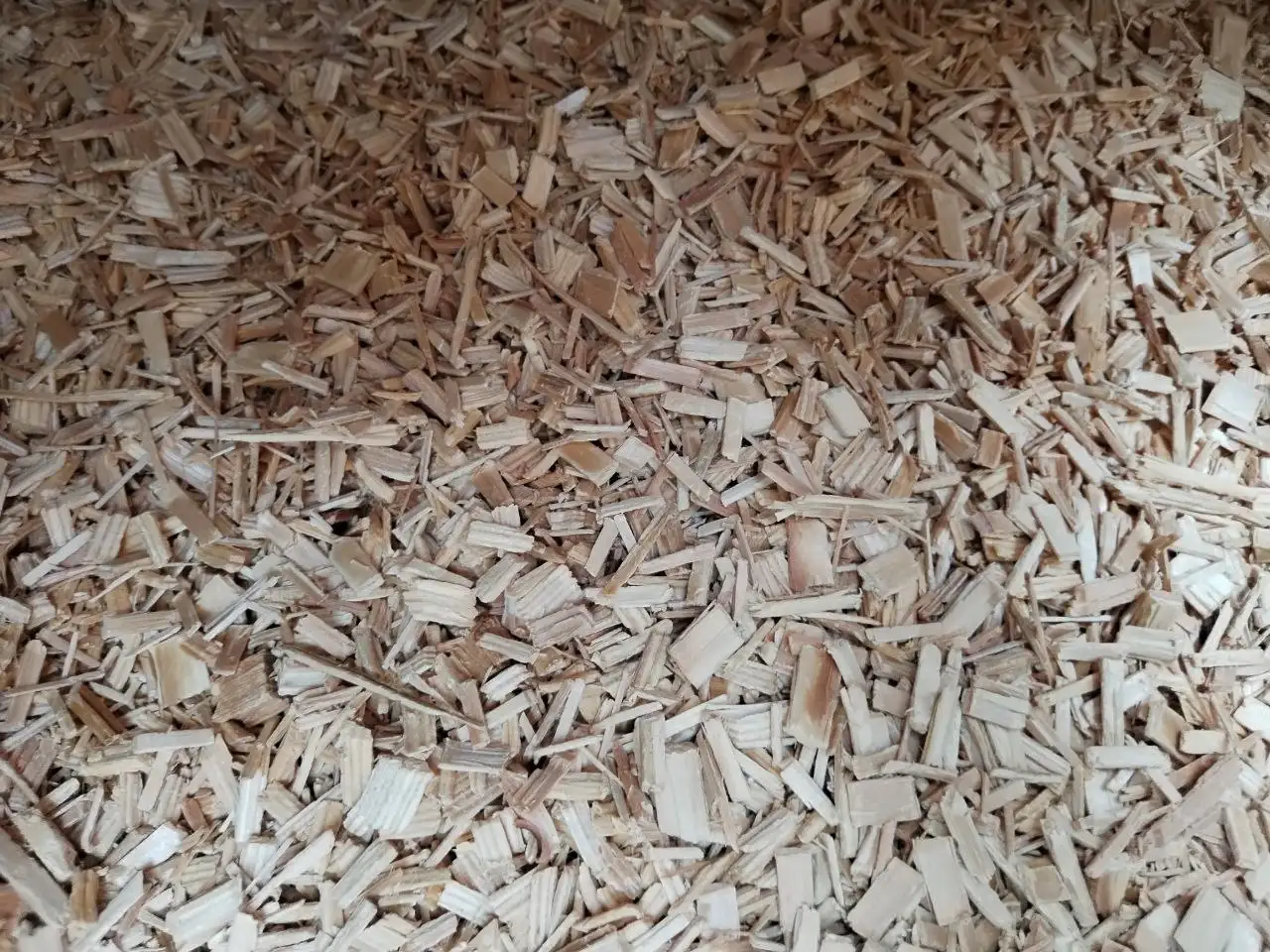 Щепа лиственницы в мешках 60л - Сад и огород (Для дома и дачи) в Иркутск