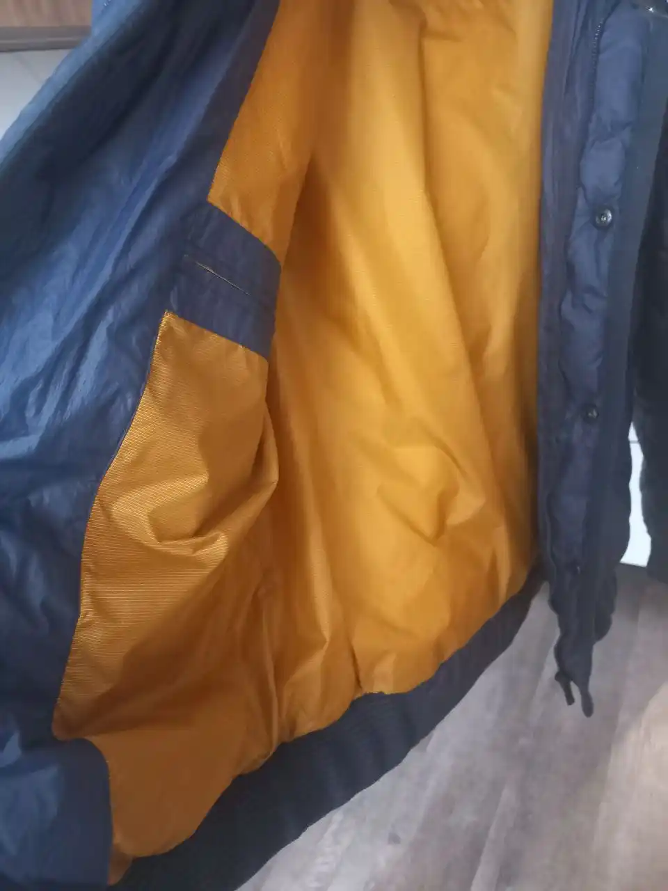 Продам пуховики р 48-50