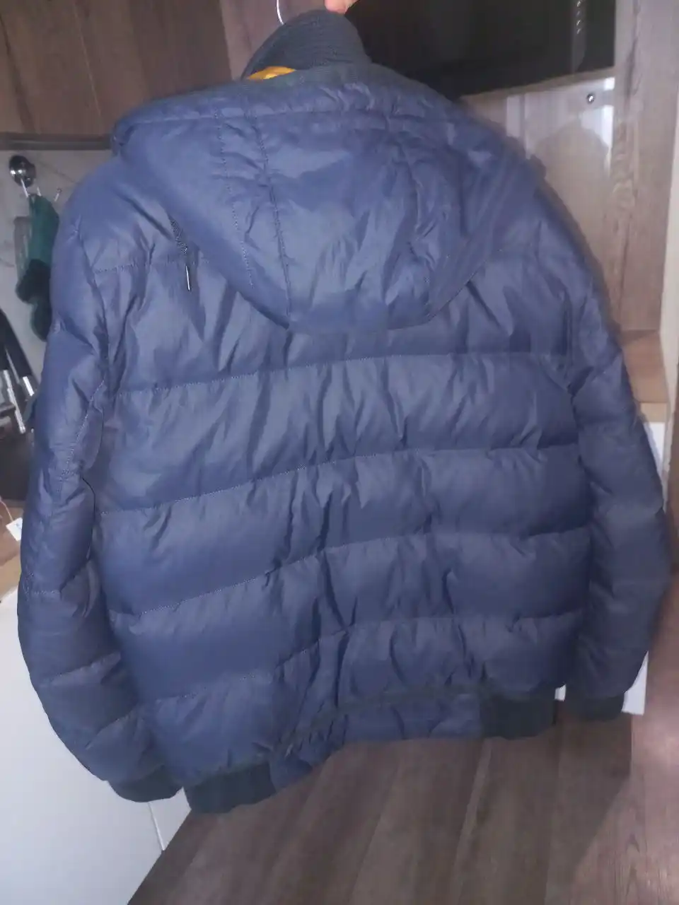 Продам пуховики р 48-50