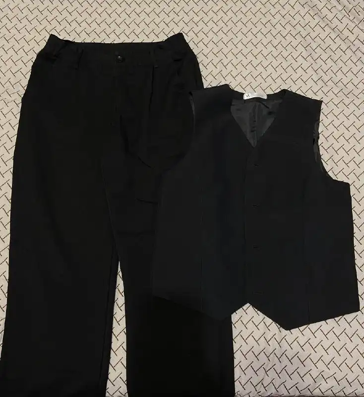 Школьные брюки и жилетка