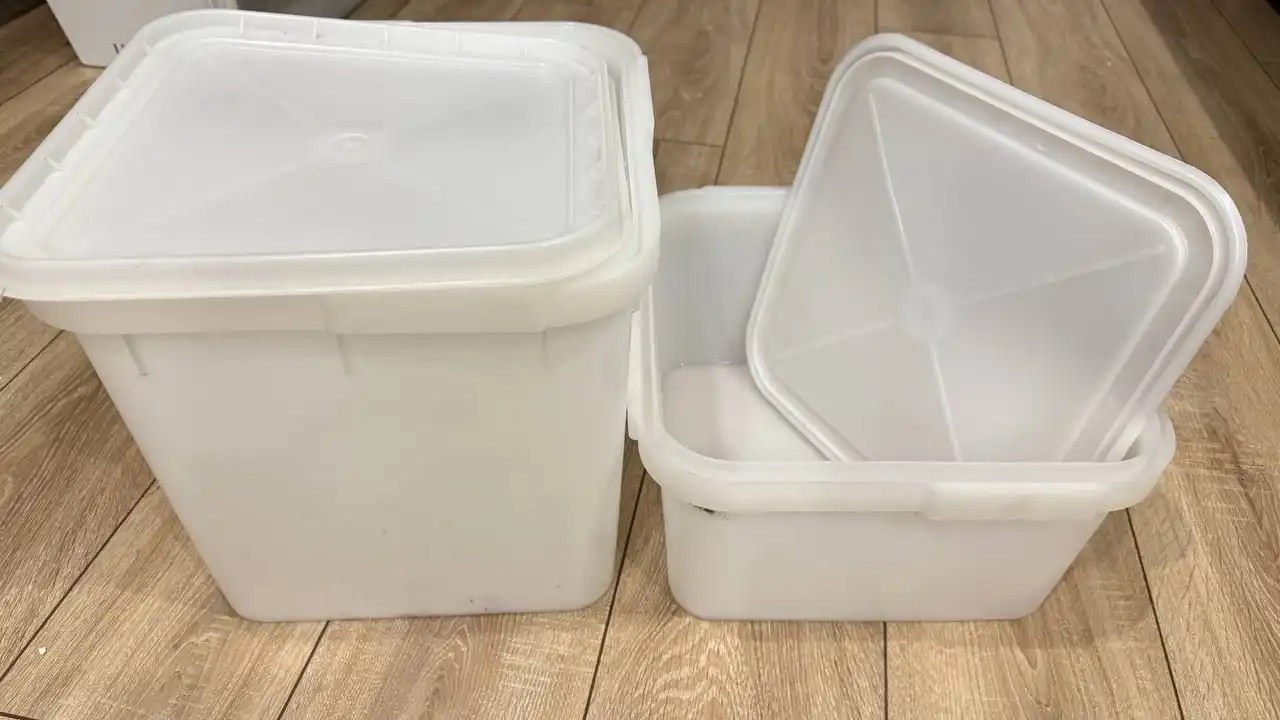 Пластиковые кубы-контейнеры б/у 13 и 25 литров
