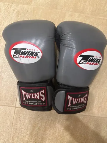 Продажа перчаток Twins и щитков для тайского бокса - частное объявление в Тюмень