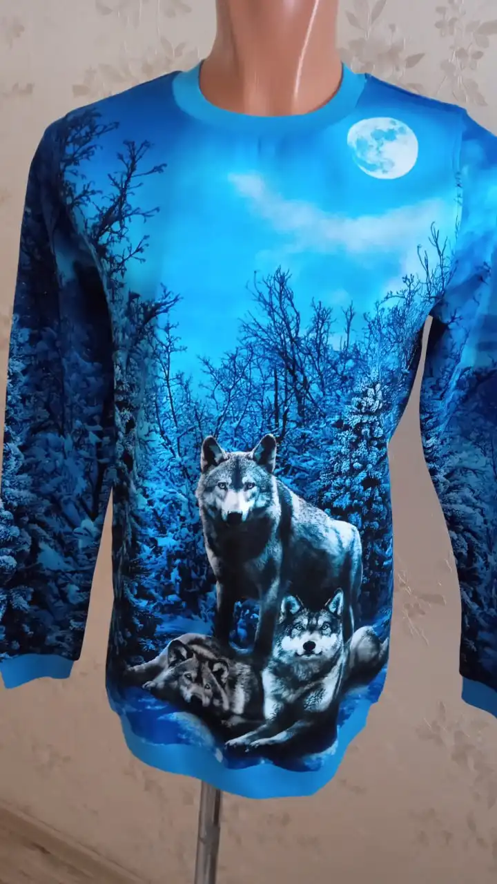 Новогодняя распродажа одежды