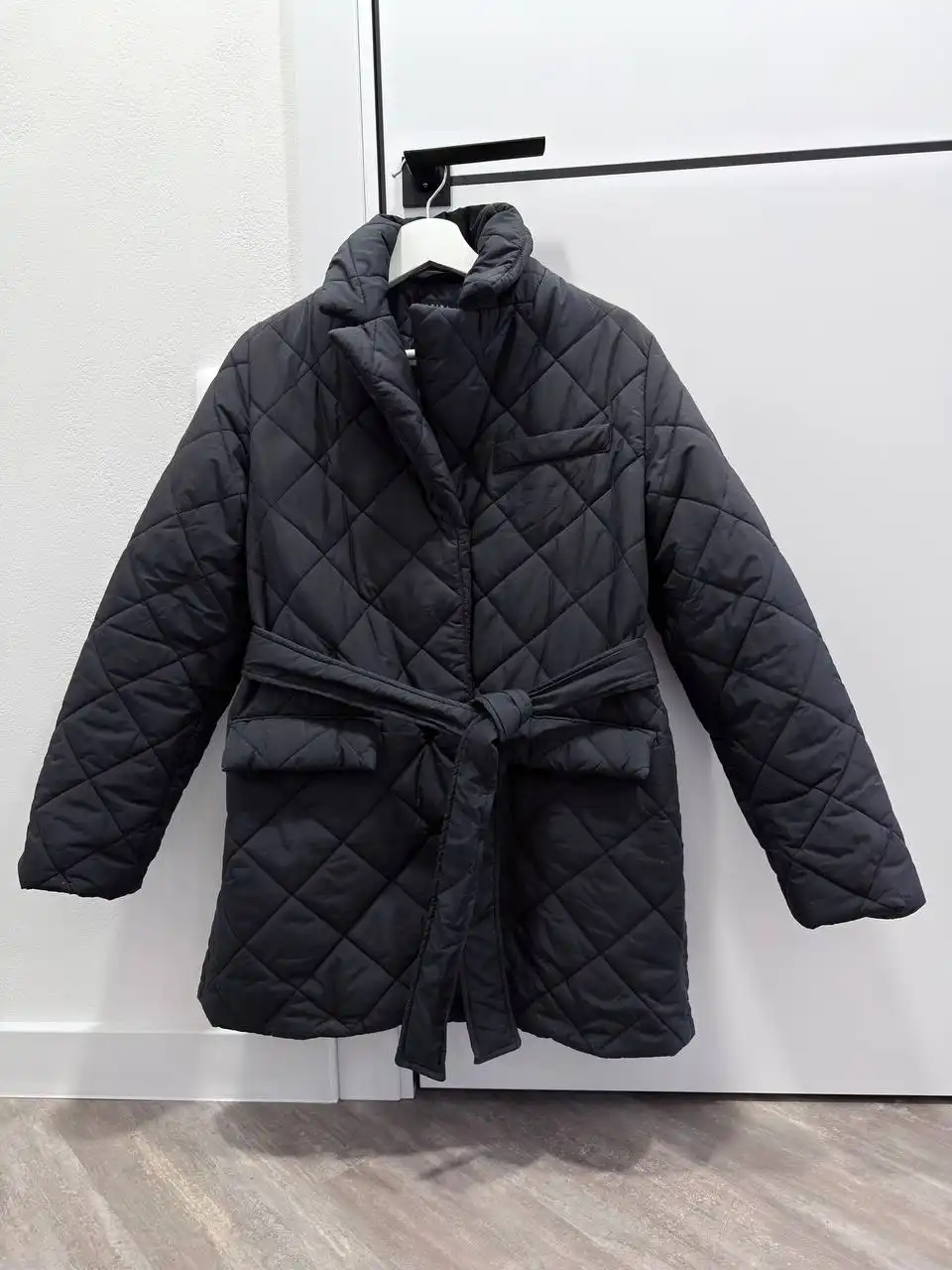 Женская куртка Zarina осень-весна черная 42 размер - Верхняя одежда (Одежда) в Тюмень