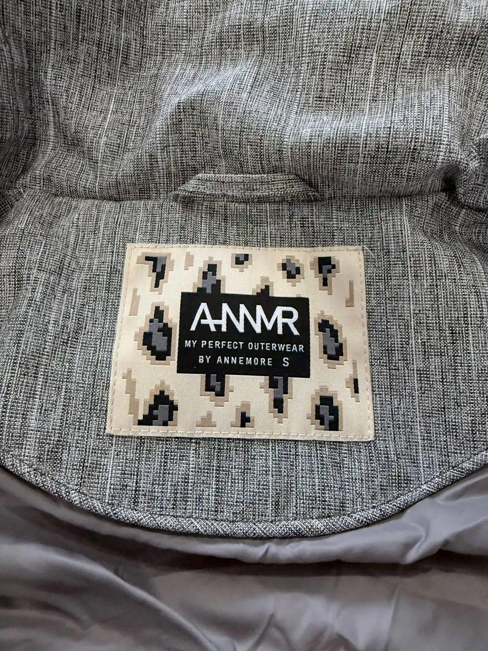 Продам женский зимний пуховик Annemore размер S - Верхняя одежда (Одежда) в Тюмень