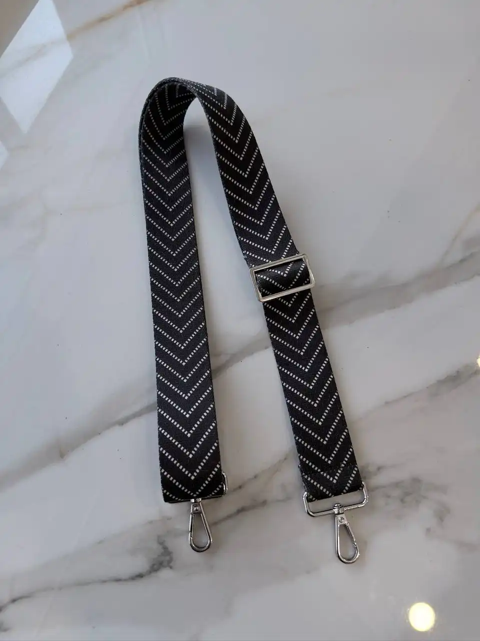 Продам женскую сумку MOYS ZOYI S черного цвета - Сумки (Одежда) в Тюмень