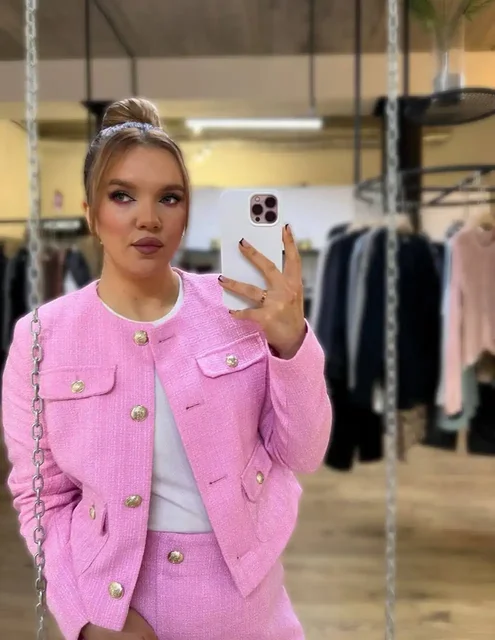 Женский твидовый костюм Zarina розового цвета размер 44 - частное объявление в Тюмень