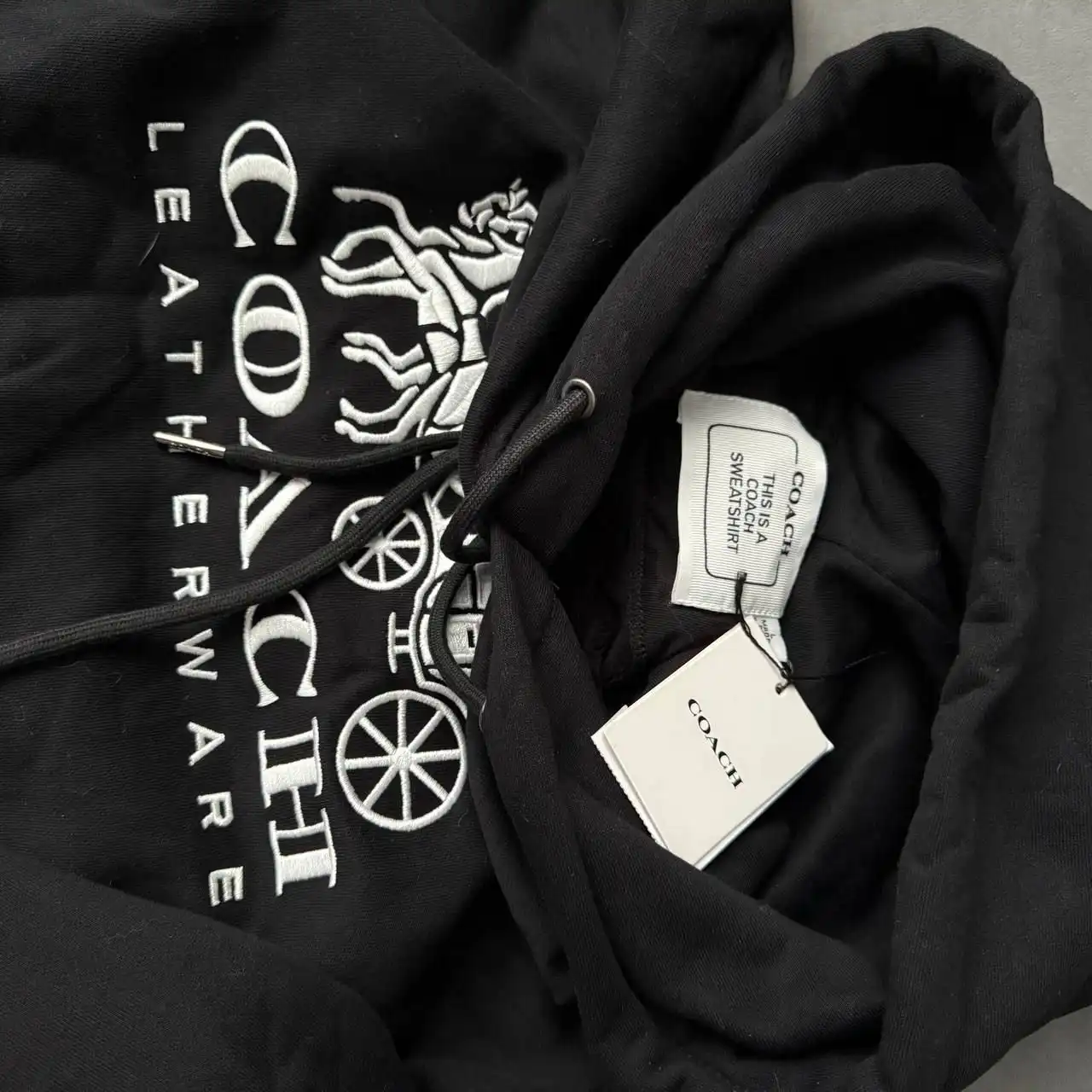 Новая толстовка Coach черного цвета с капюшоном - Толстовки (Одежда) в Тюмень