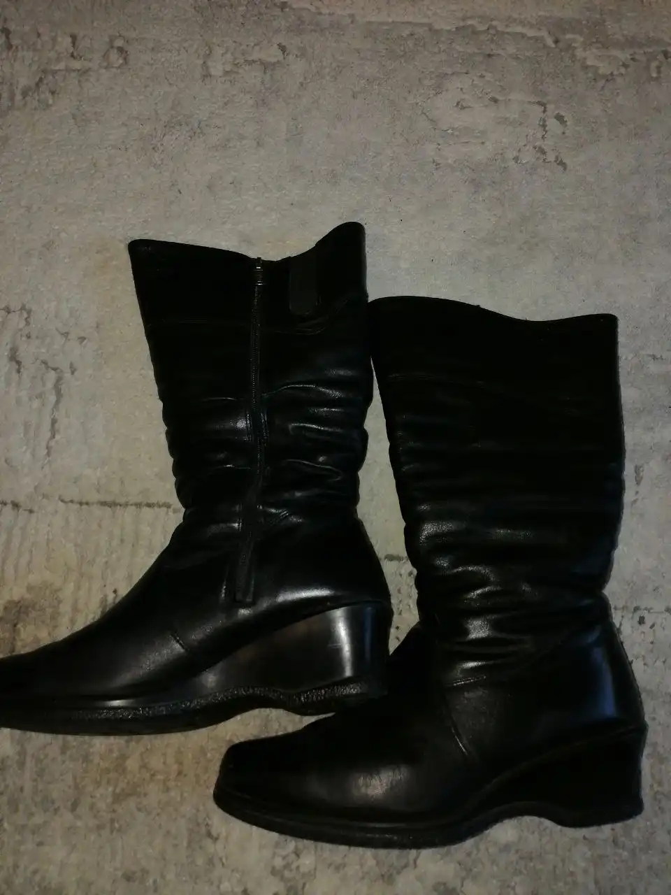 Продажа зимних сапог размер 38 - Обувь (Одежда) в Тюмень