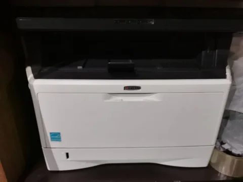 Лазерный МФУ Kyocera ECOSYS M2030dn в отличном состоянии - Мониторы в Тюмень
