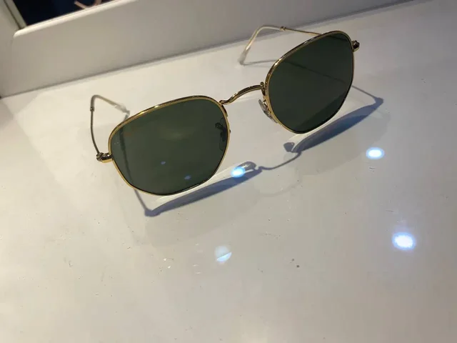 Продам оригинальные очки в идеальном состоянии - Холодильники в Тюмень