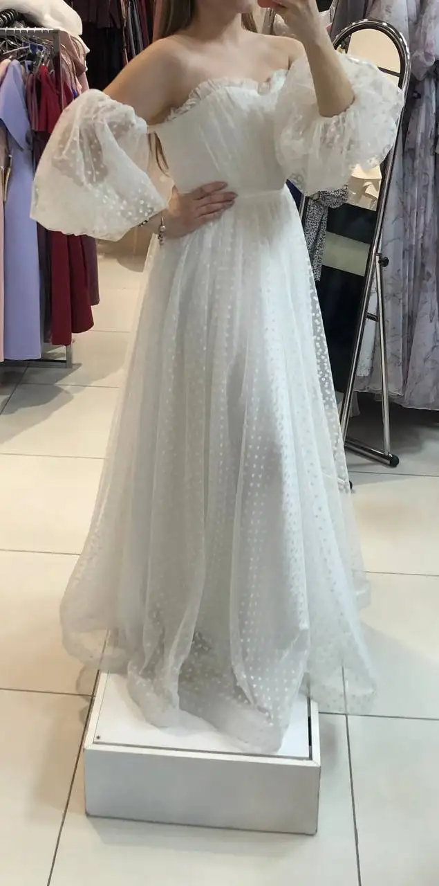 Свадебное платье молочного цвета из фатина с атласным подкладом - Свадебные платья (Одежда) в Тюмень