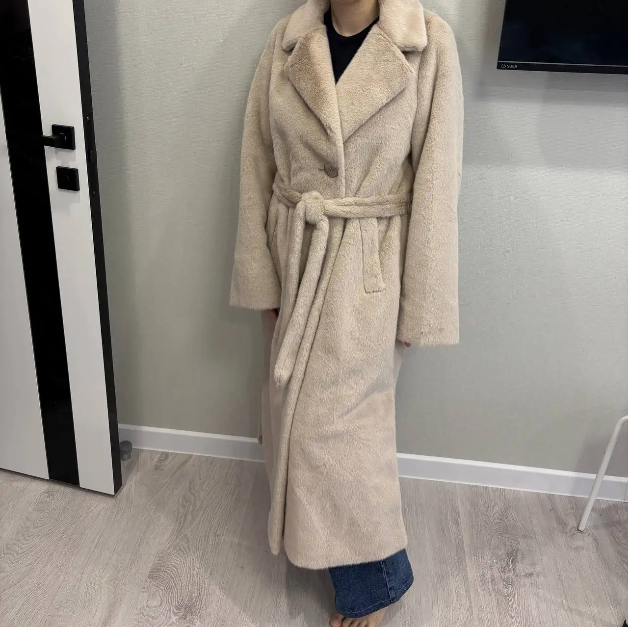 Шуба макси экомех новая с биркой - Верхняя одежда (Одежда) в Тюмень