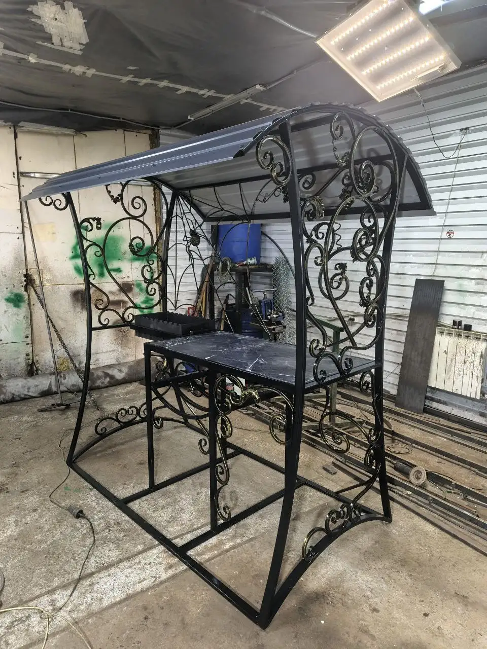 Продам мангальную зону - Мангалы и барбекю (Для дома и дачи) в Тюмень