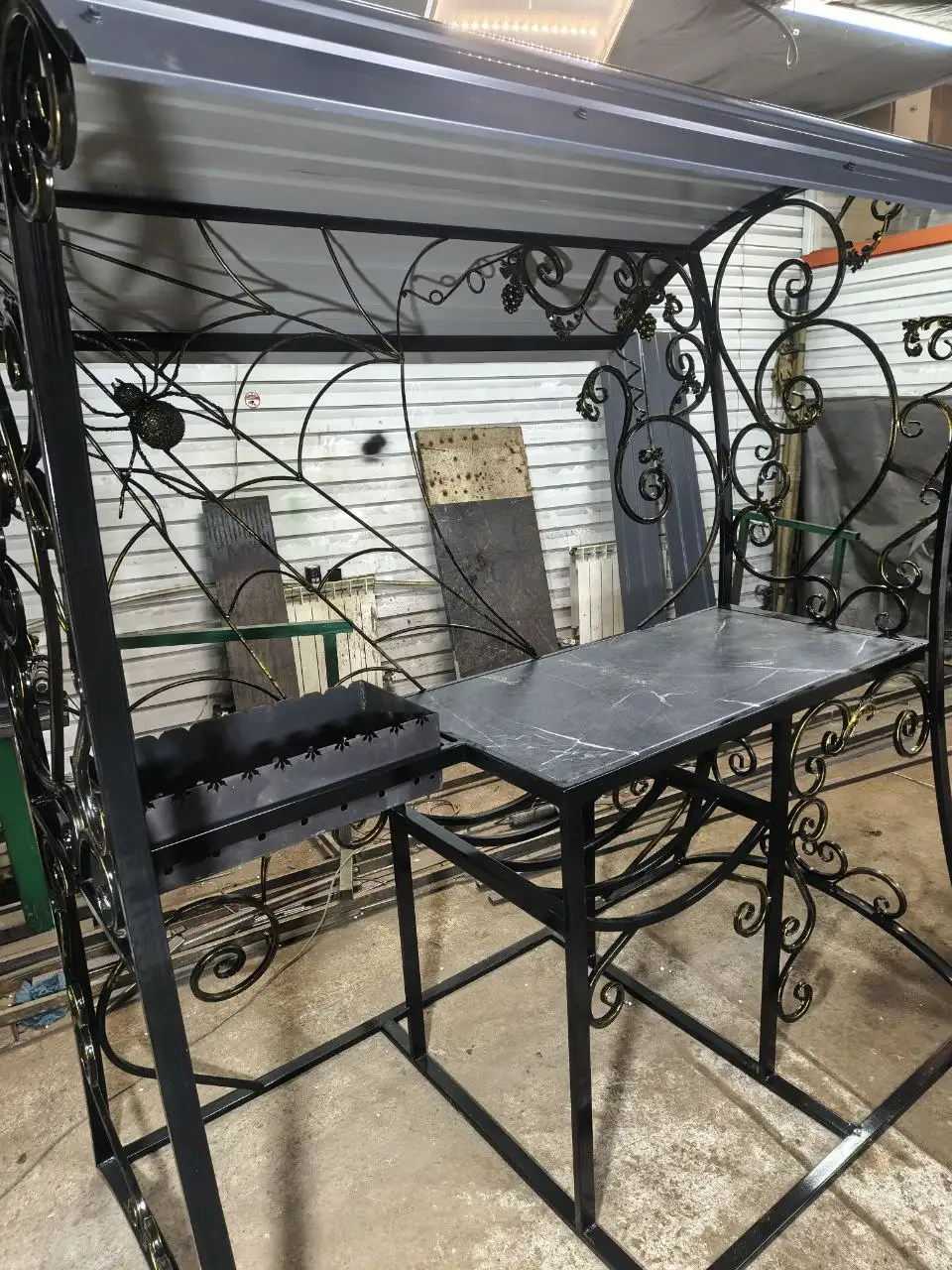 Продам мангальную зону - Мангалы и барбекю (Для дома и дачи) в Тюмень