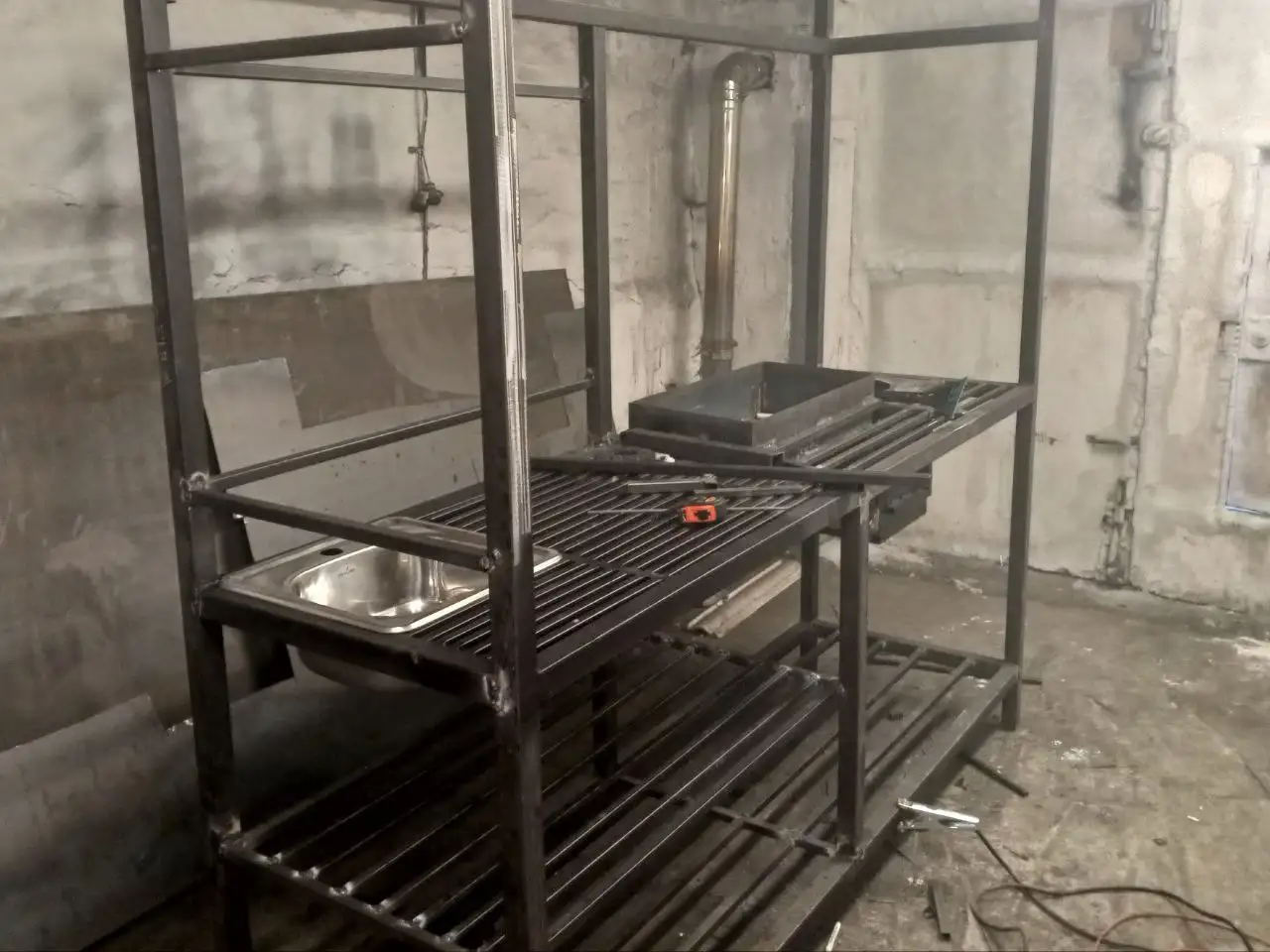 Мангальная зона с мойкой и печкой - Мангалы и барбекю (Для дома и дачи) в Тюмень