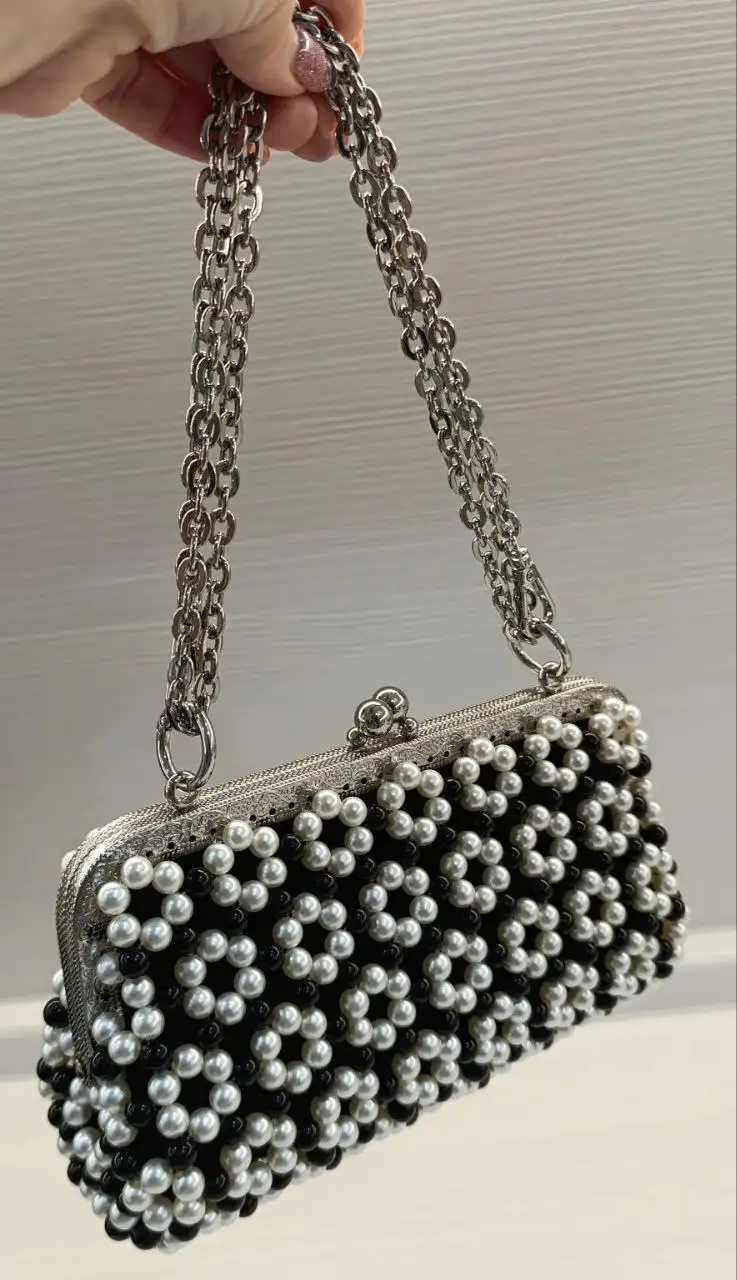 Сумочка из бусин ручной работы с подкладом - Аксессуары (Барахолка) в Тюмень