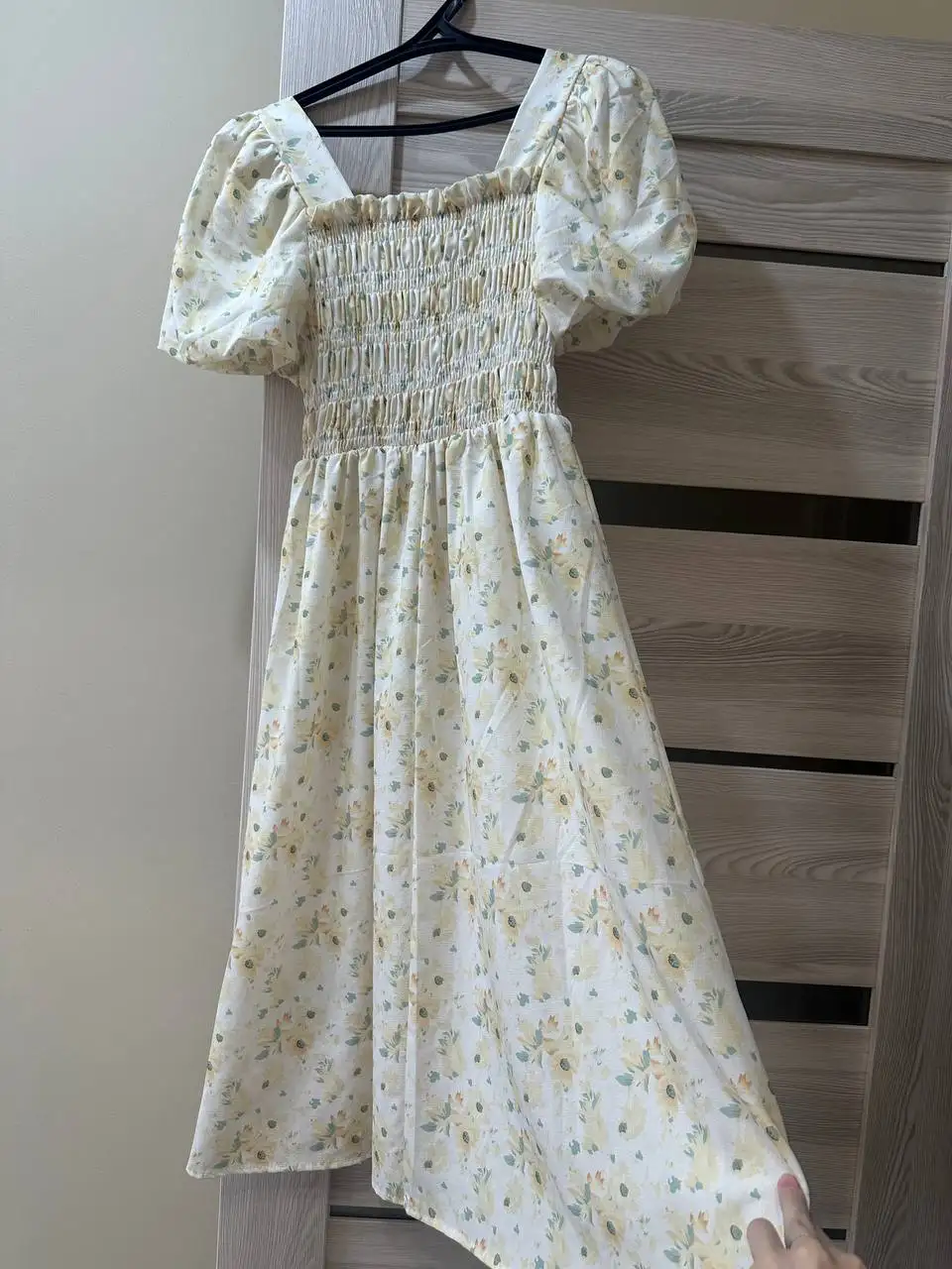 Продажа платьев разных цветов и размеров - Женская одежда (Одежда) в Тюмень