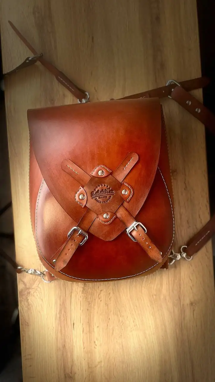 Кожаные изделия ручной работы собственного производства - Одежда в Тюмень