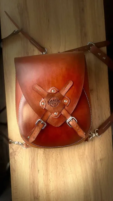 Кожаные изделия ручной работы собственного производства - Обувь и аксессуары в Тюмень